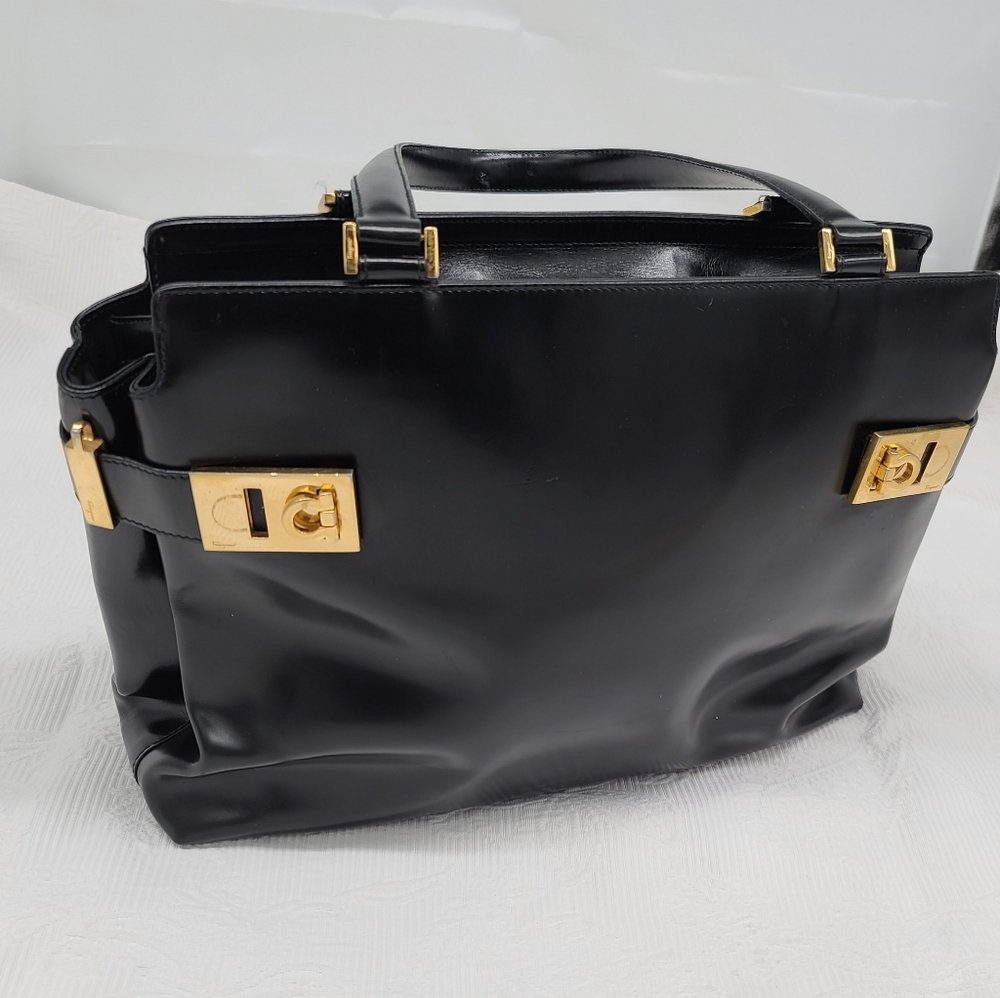 Ferragamo shoulder bag